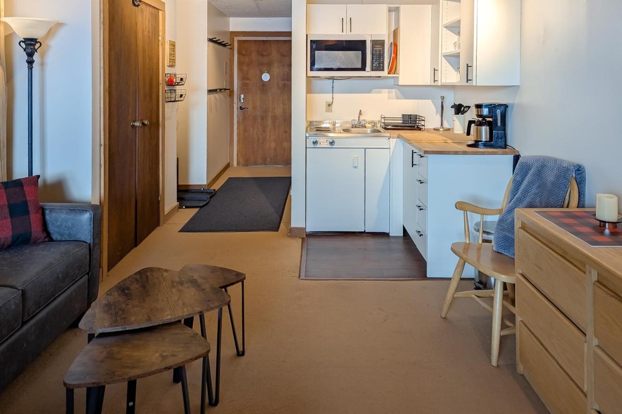 Moguls 813 Hotel Big White Ski Resort ภายนอก รูปภาพ
